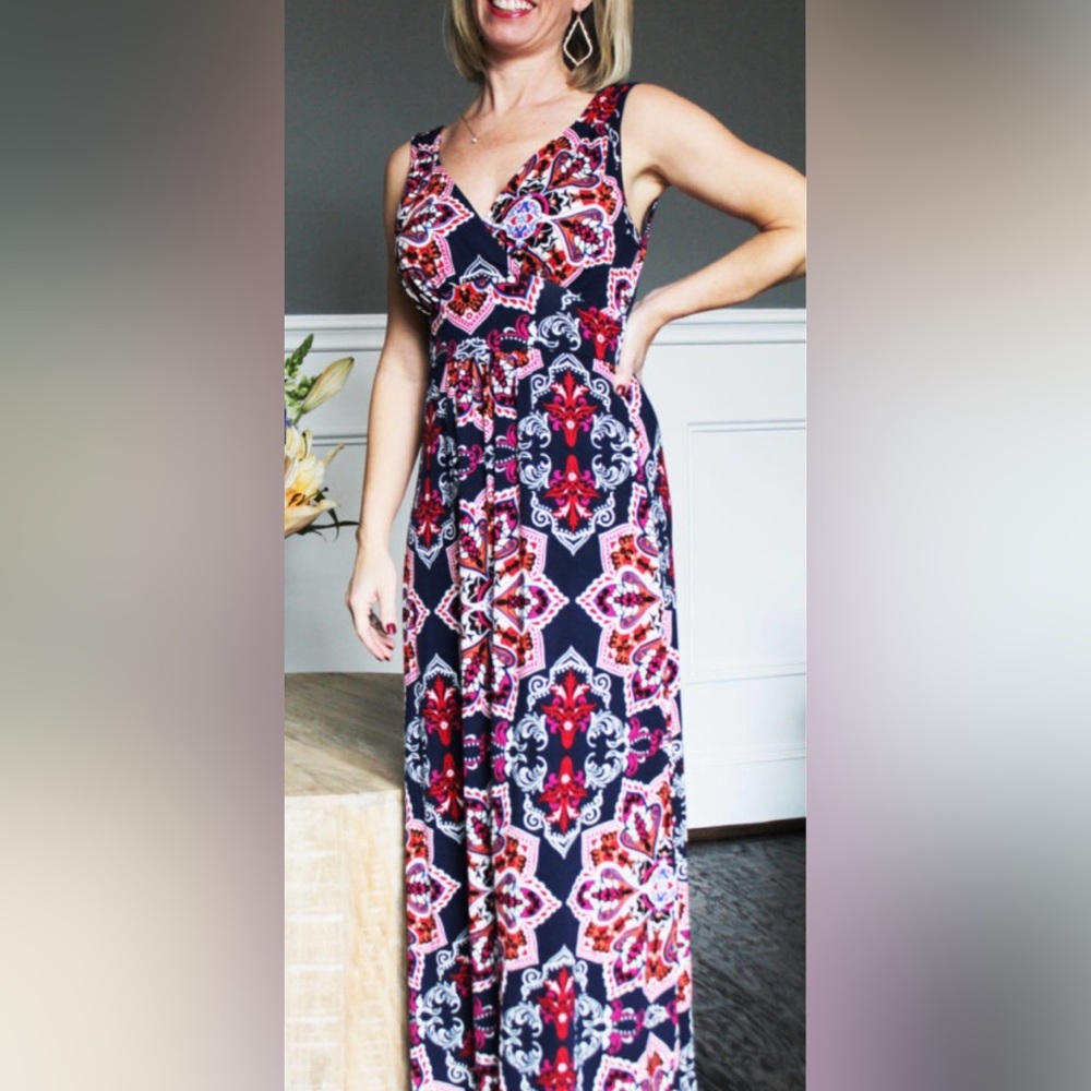 Loveappella Navy Maxi Dress with Pink & Red Medallion Print Accent - EUC